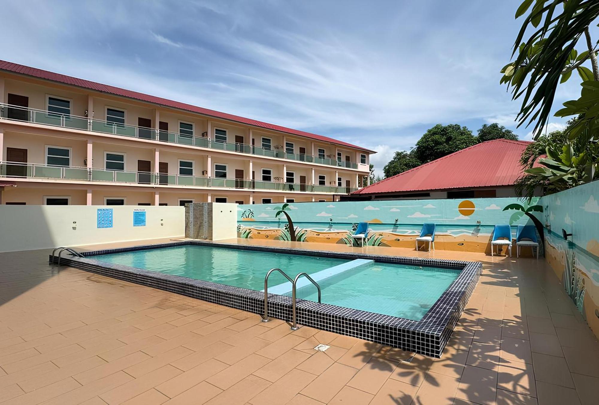 Royal Agate Beach Resort Pantai Cenang  Exteriör bild