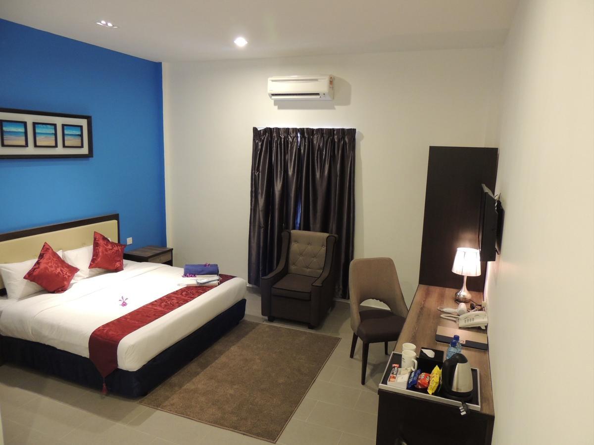 Royal Agate Beach Resort Pantai Cenang  Exteriör bild