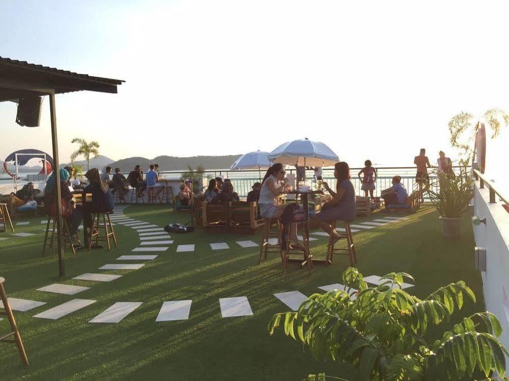 Royal Agate Beach Resort Pantai Cenang  Exteriör bild
