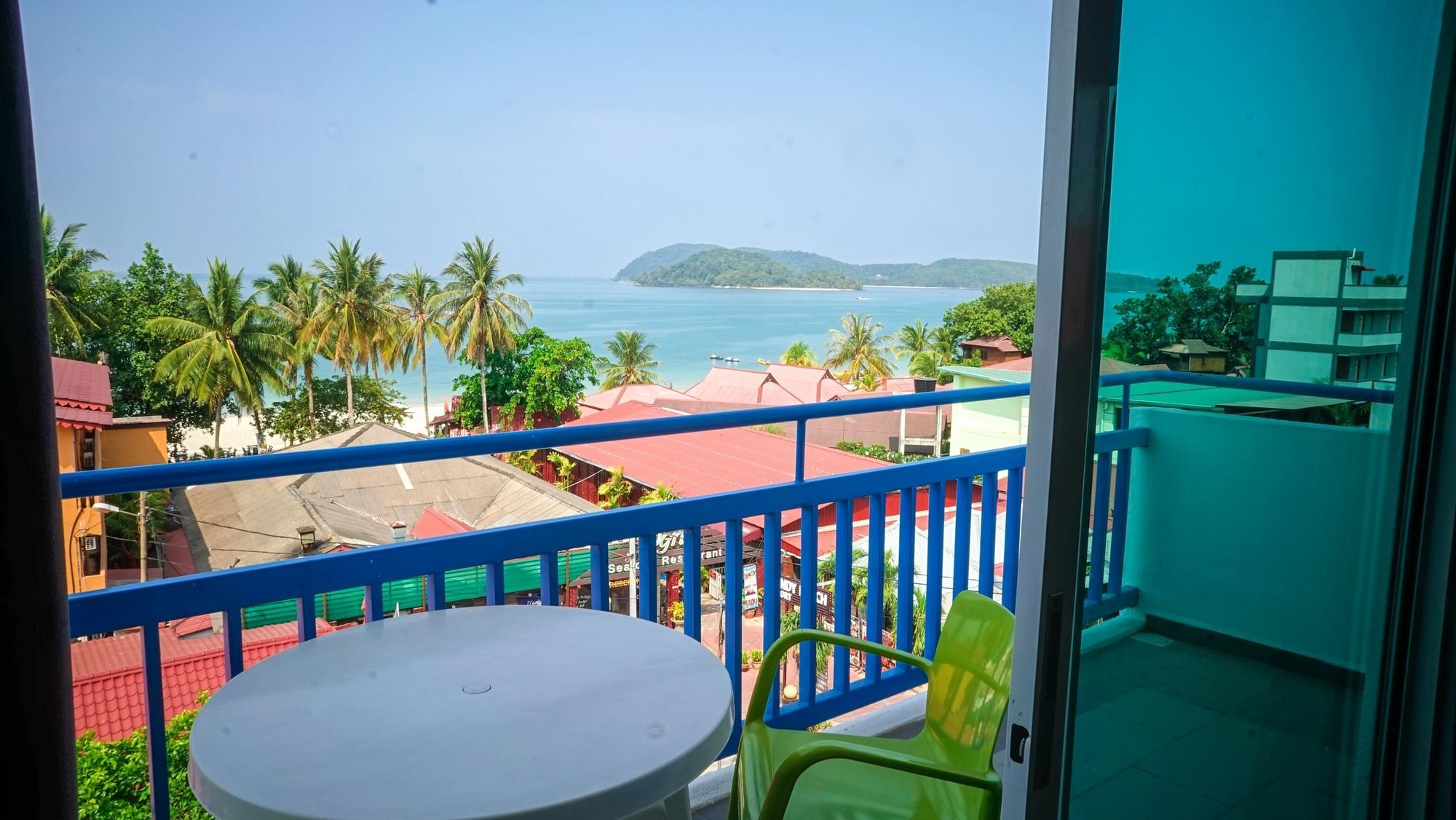 Royal Agate Beach Resort Pantai Cenang  Exteriör bild